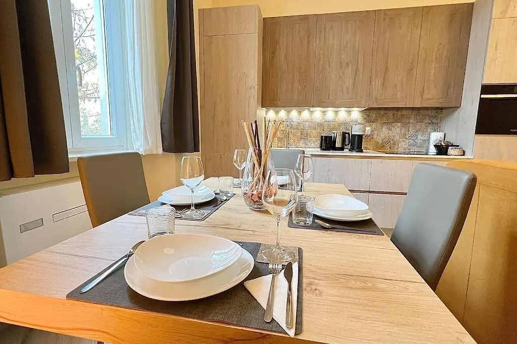 Marghera - Fiera Netflix & Wifi 10 Min To Duomo Apartment Milan 0*,  Italy